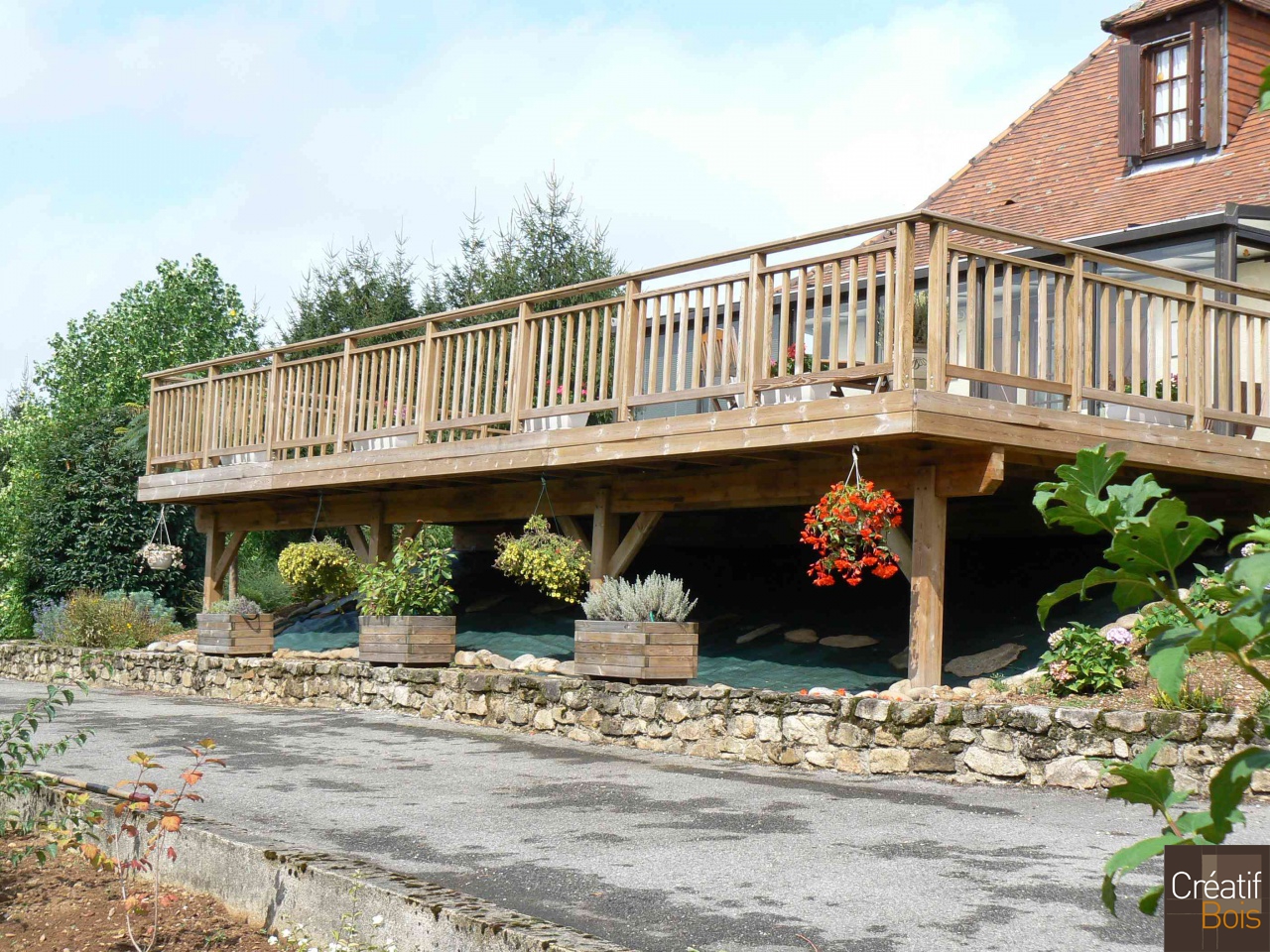 Terrasse sur poteaux en Pin Rouge du Nord  REYGADE - Corrèze 19